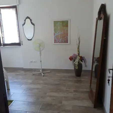 Mari Pintau קליארי