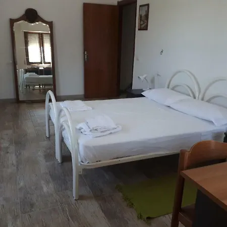 Mari Pintau קליארי